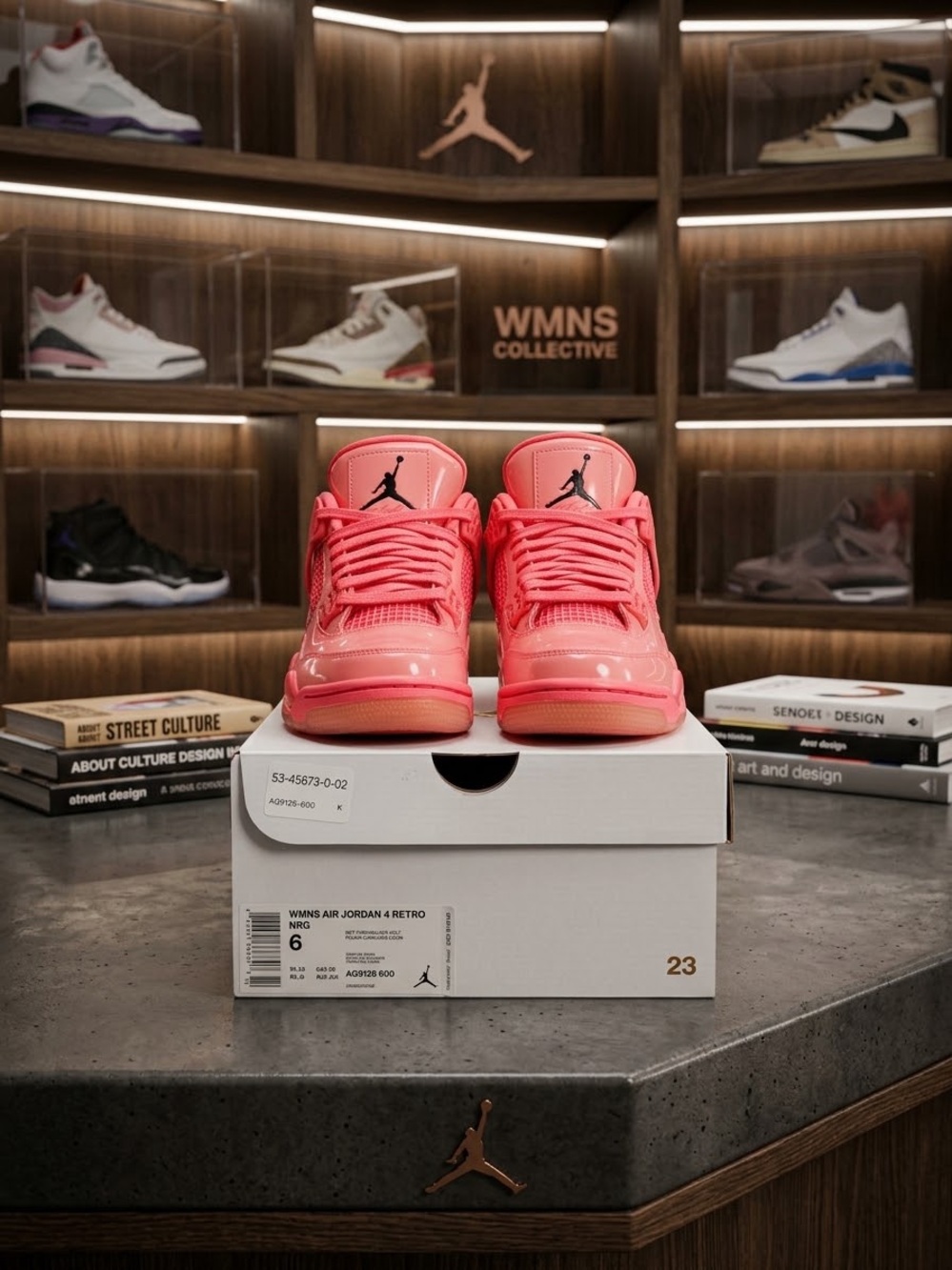 Jordan WMNS Retro Sneaker- Hot Punch